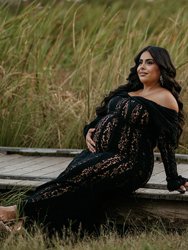 Vestido Premamá Maxi Negro de Encaje con Hombros Descubiertos y Volantes
