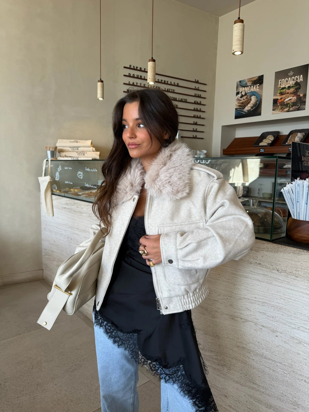 Chaqueta Siena Beige con Cuello de Pelo™