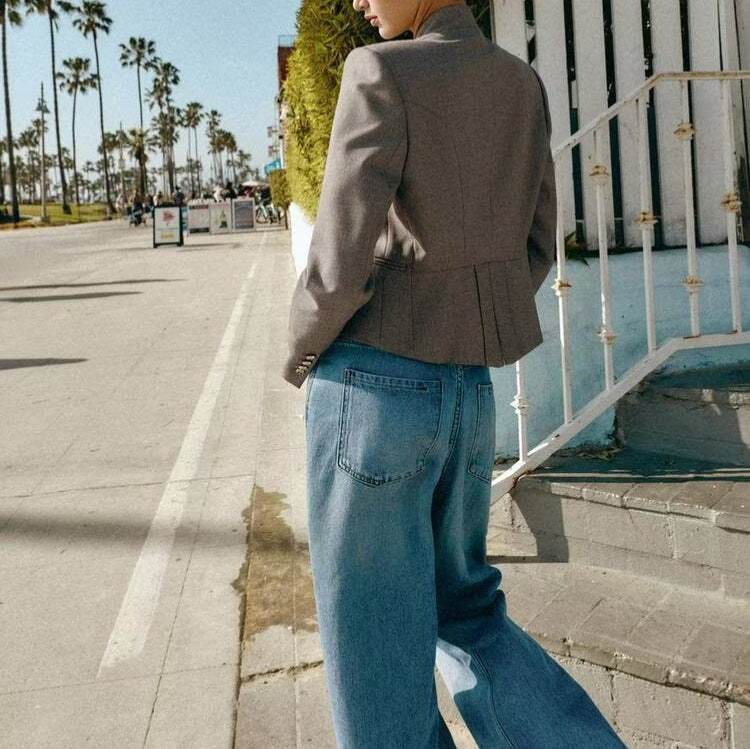 Blazer Militar para Mujer | Chaqueta Corta Entallada con Botones Dorados