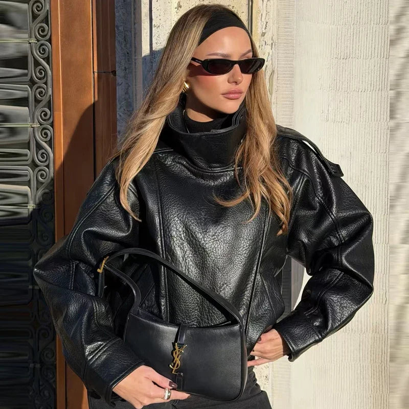 Chaqueta de Piel Sintética Oversize para Mujer | Bomber Motero de Cuello Alto