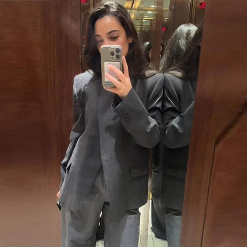 Blazer Asimétrico Gris para Mujer | Chaqueta Entallada de Manga Larga