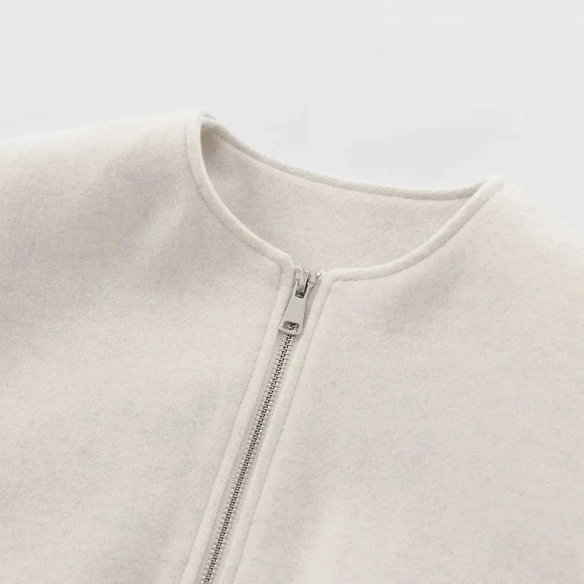 Chaqueta Bomber Cropped para Mujer | Deportiva de Manga Larga con Cremallera