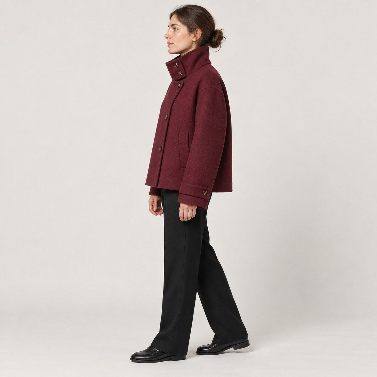 Abrigo Corto de Cuello Alto para Mujer | Chaquetón Efecto Paño con Botones Asimétricos