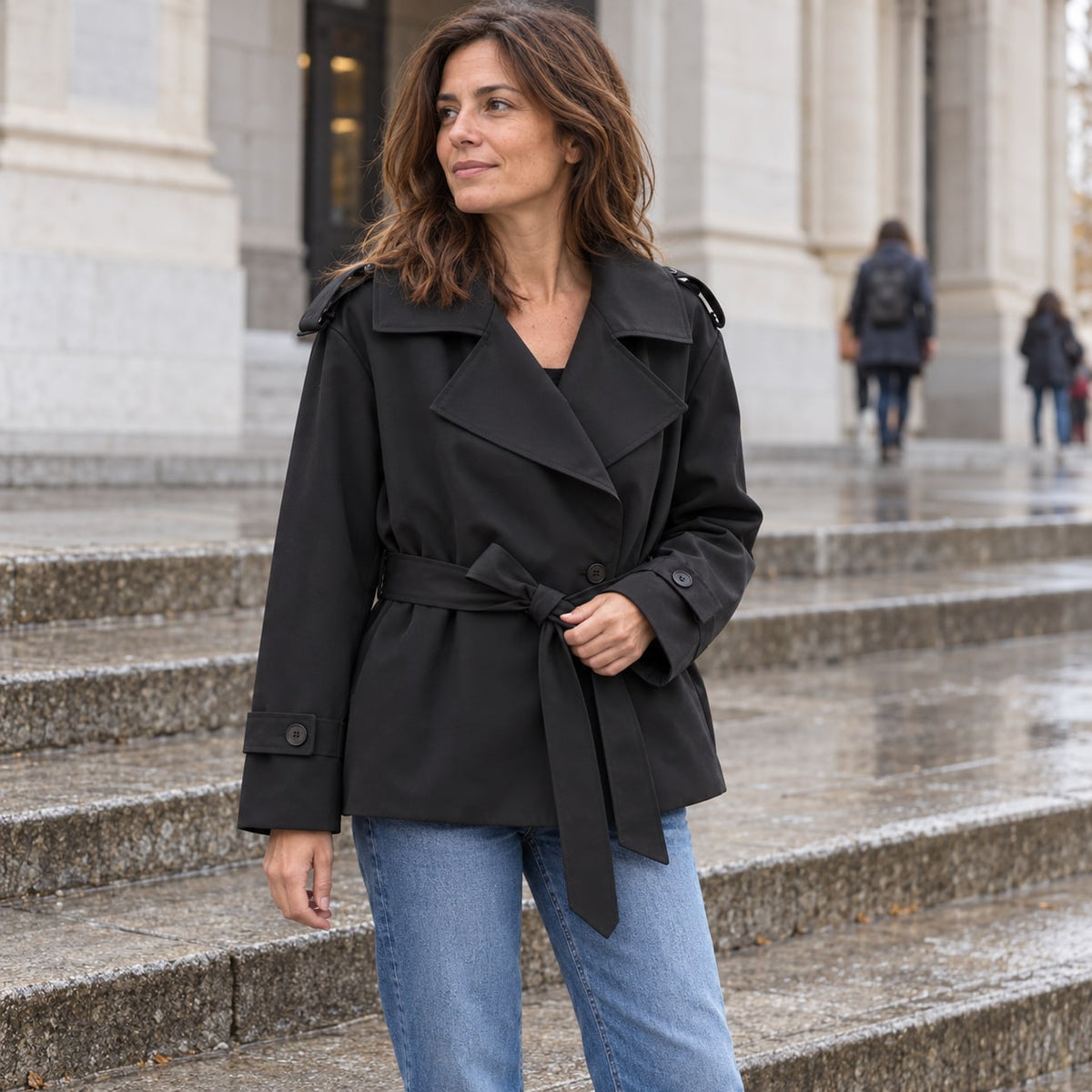 Trench Corto Cruzado para Mujer | Chaquetón de Hombros Anchos con Cordón