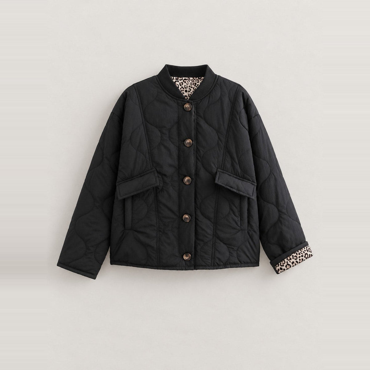 Chaqueta Acolchada Corta para Mujer | Guateada con Botones y Forro de Leopardo