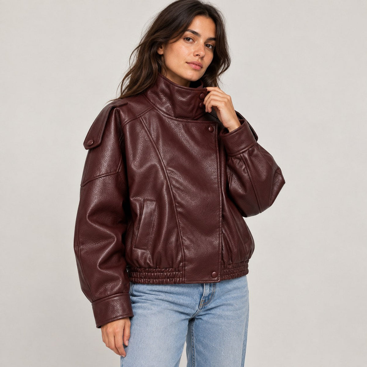 Chaqueta de Piel Sintética Oversize para Mujer | Bomber Motero de Cuello Alto