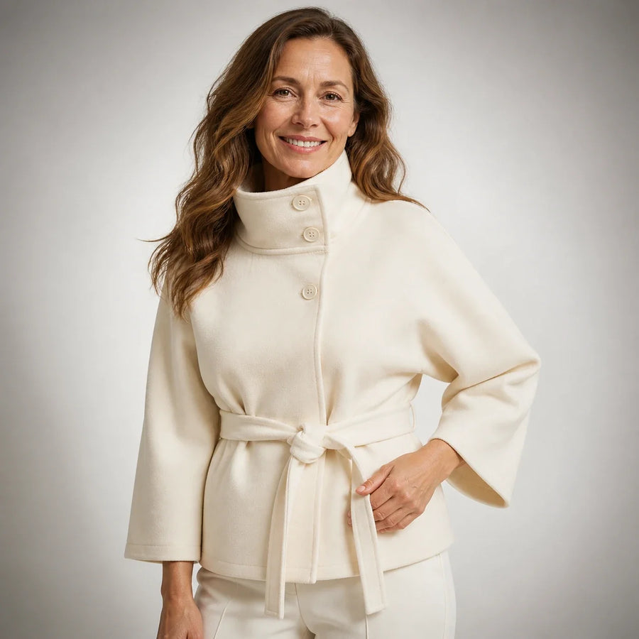 Cayetana™ | Capa elegante con cintura ajustable