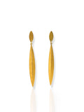 Pendientes largos relieve dorados