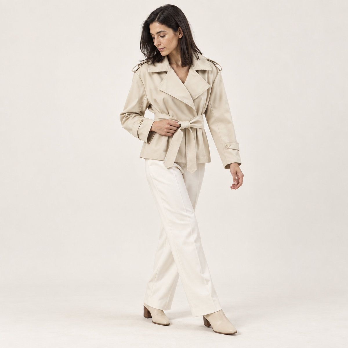 Trench Corto Cruzado para Mujer | Chaquetón de Hombros Anchos con Cordón